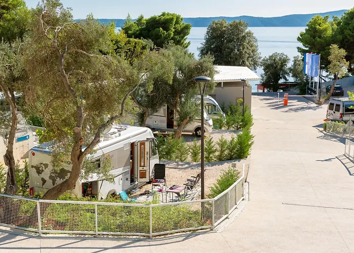 Medora Orbis Pitches * Podgora (Split-Dalmatia)
